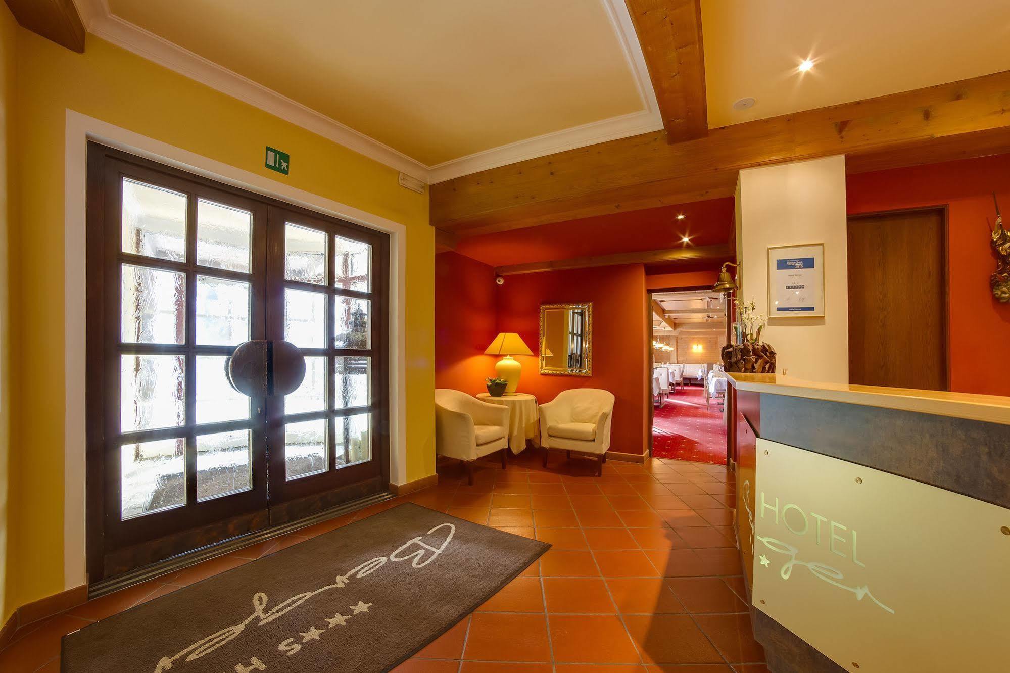 Hotel Berger Superior Riva di Tures Exterior photo